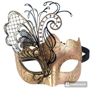 Butterfly Masquerade Soirée Mask – Elegant Costume Party Accessory